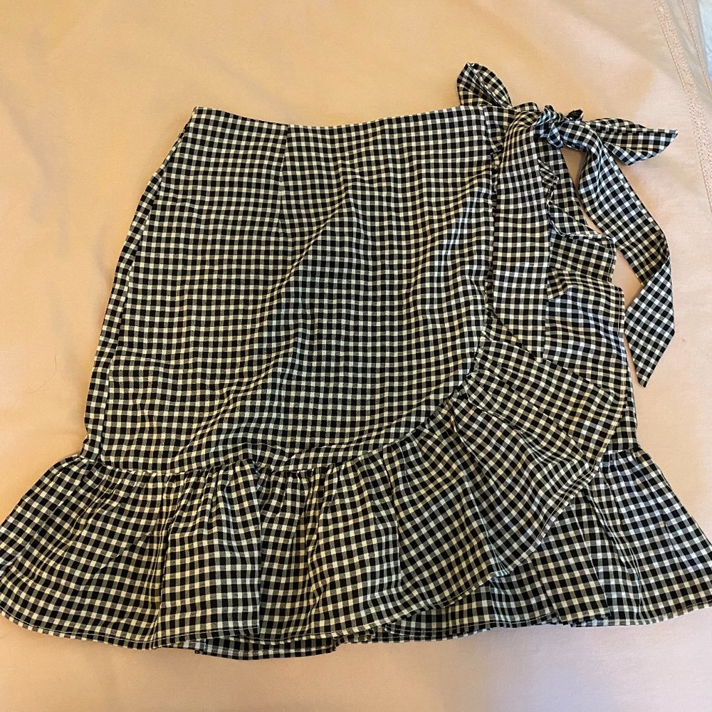 Tie Waist Gingham Ruffle Trim Wrap Skirt